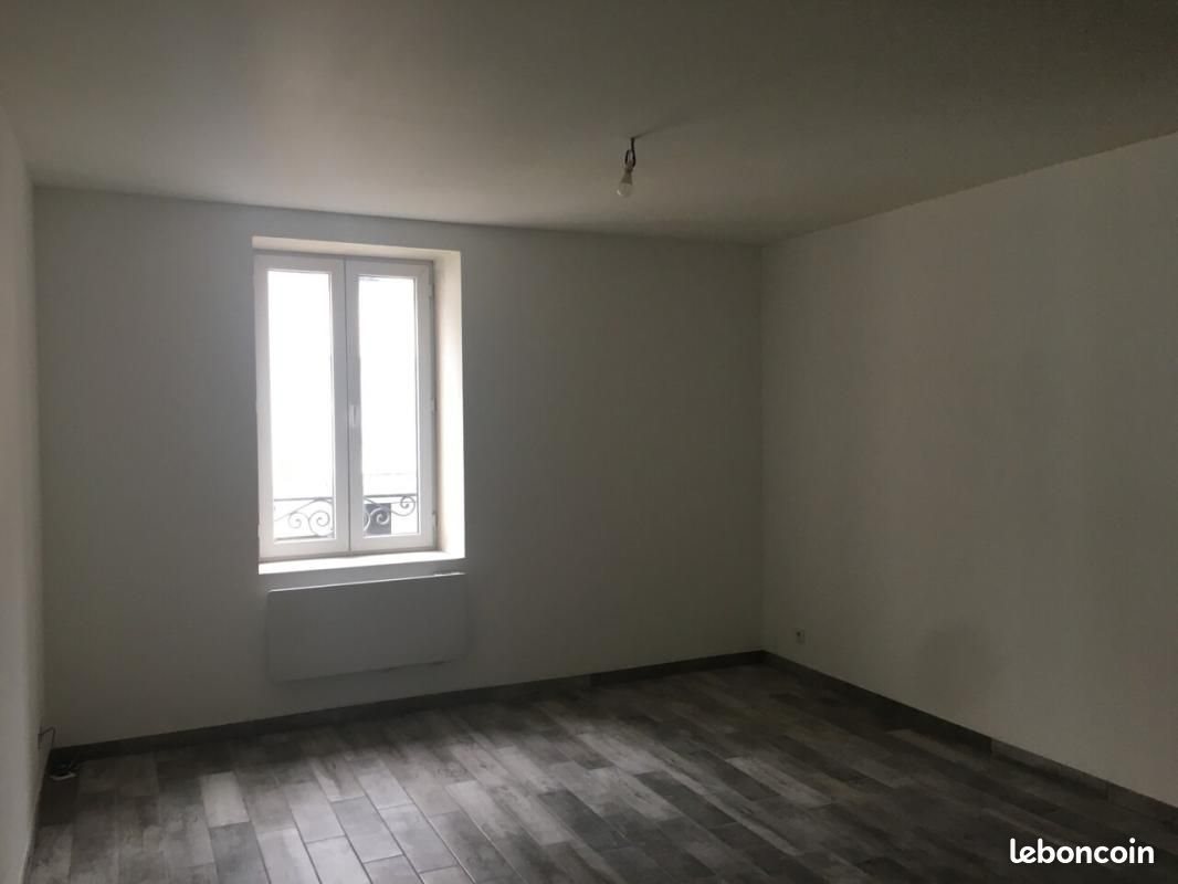 Maison à louer, 57m², Belley