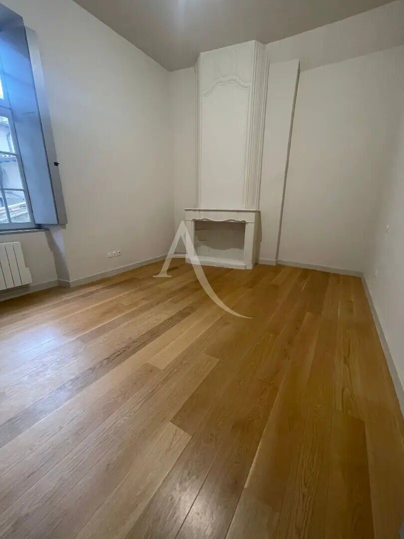 Appartement à louer, 95m², Nîmes