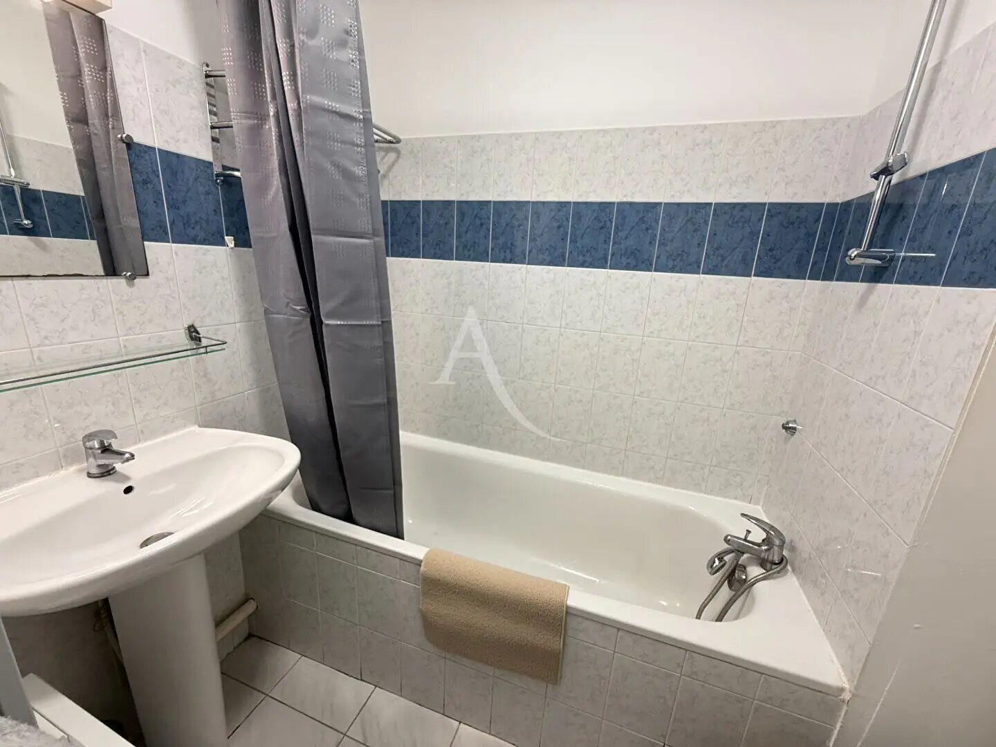 Appartement à louer, 22m², Nîmes
