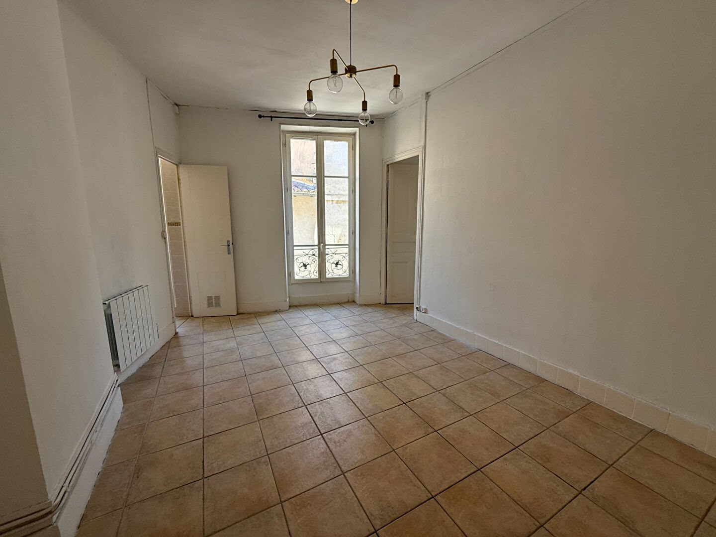Appartement à louer, 47m², Nîmes