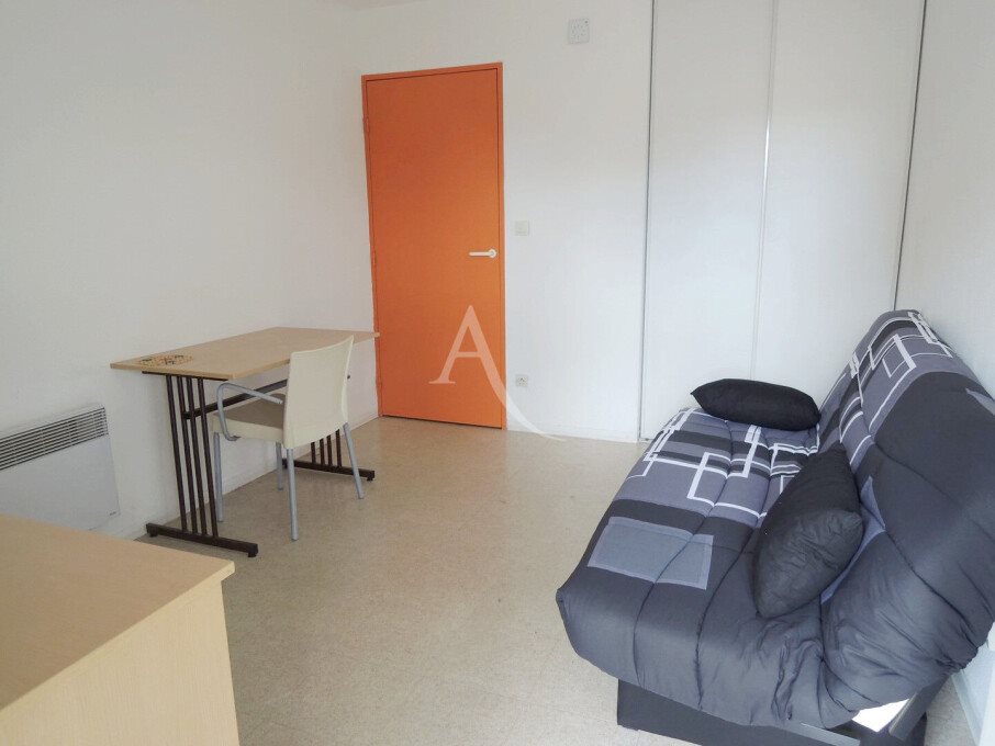 Appartement à louer, 17m², Nîmes