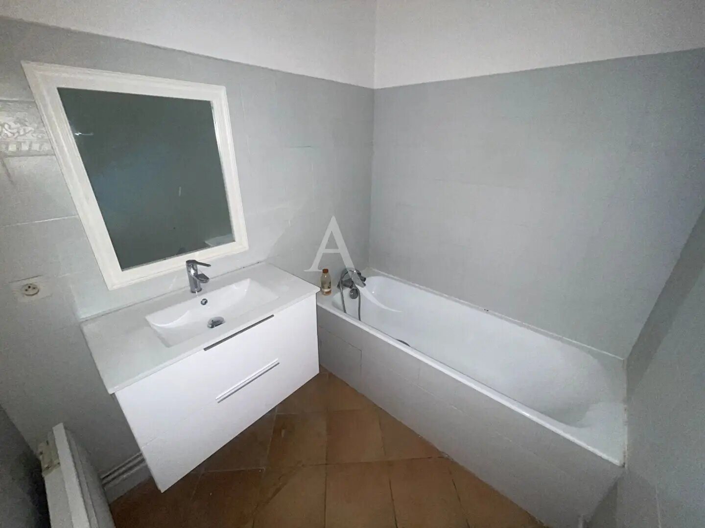 Appartement à louer, 63m², Nîmes