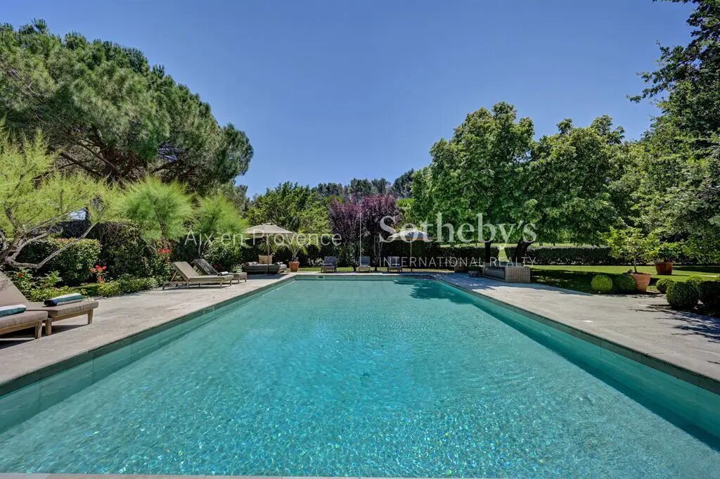Maison à louer, 660m², Aix-en-Provence