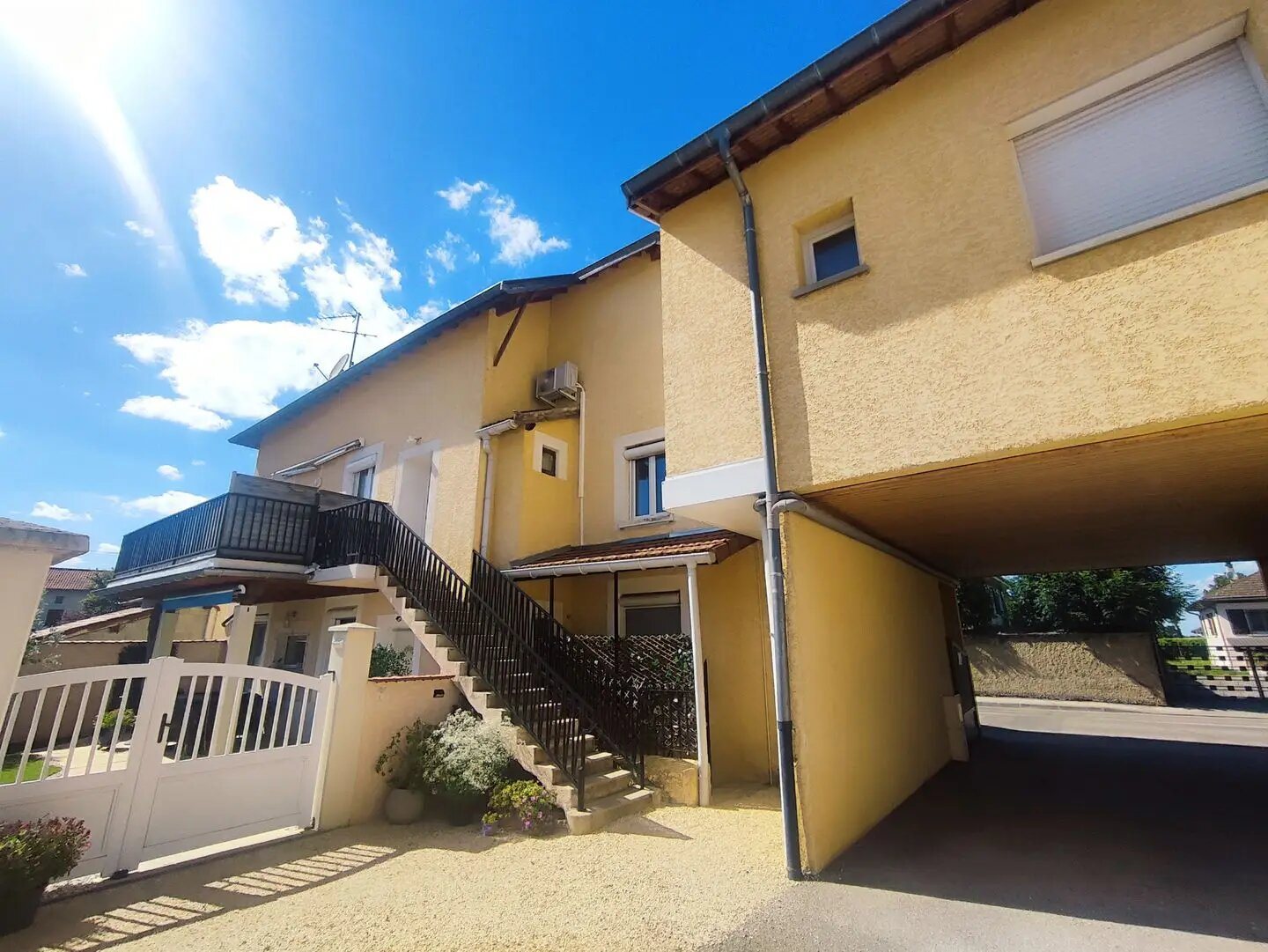 Appartement à louer, 76m², Janneyrias