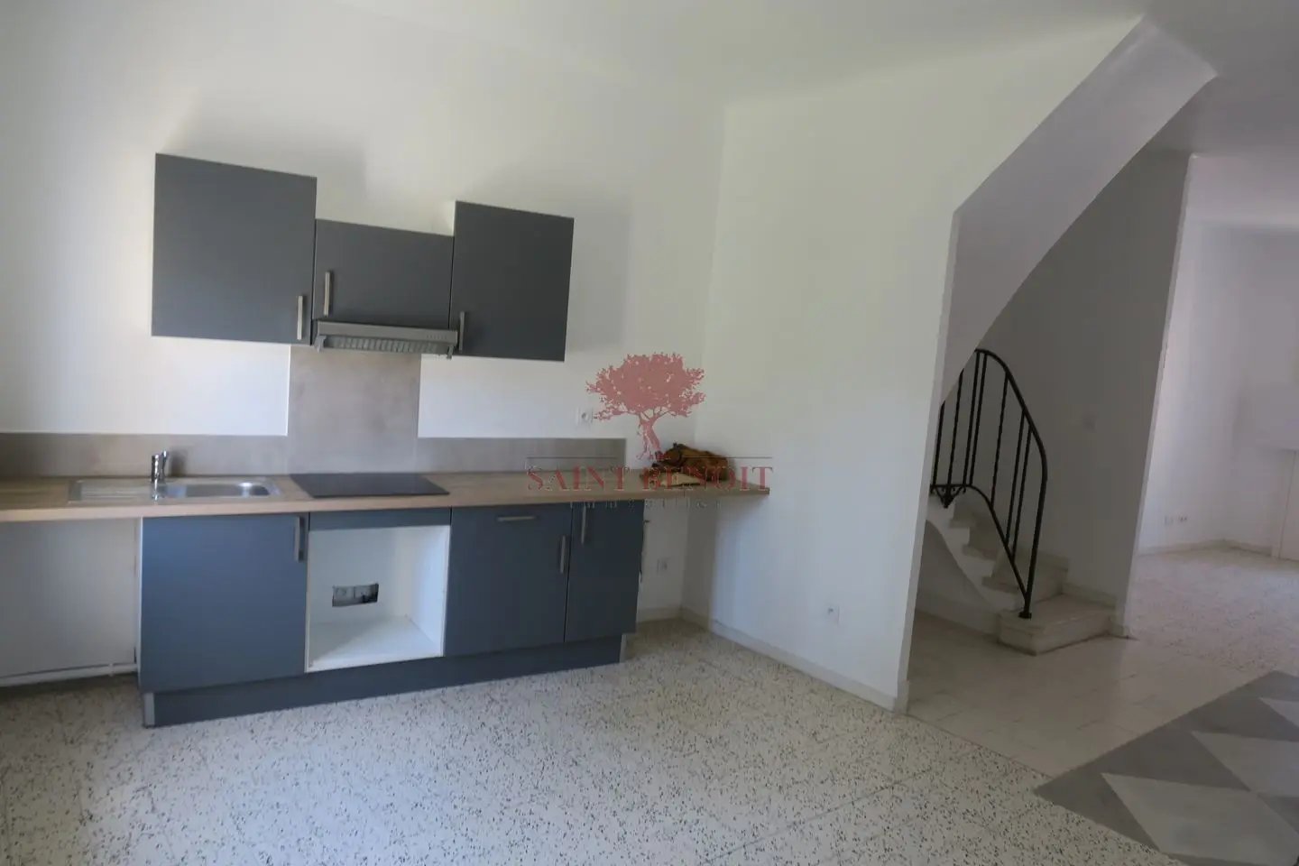 Appartement à louer, 84m², Montpeyroux