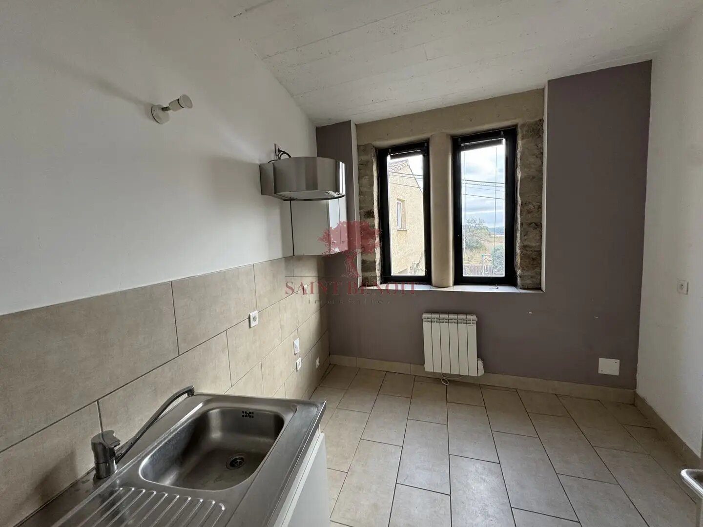 Appartement à louer, 76m², Montpeyroux