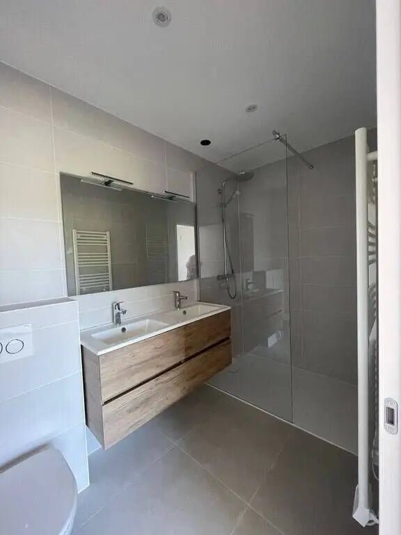 Appartement à louer, 88m², Echenevex
