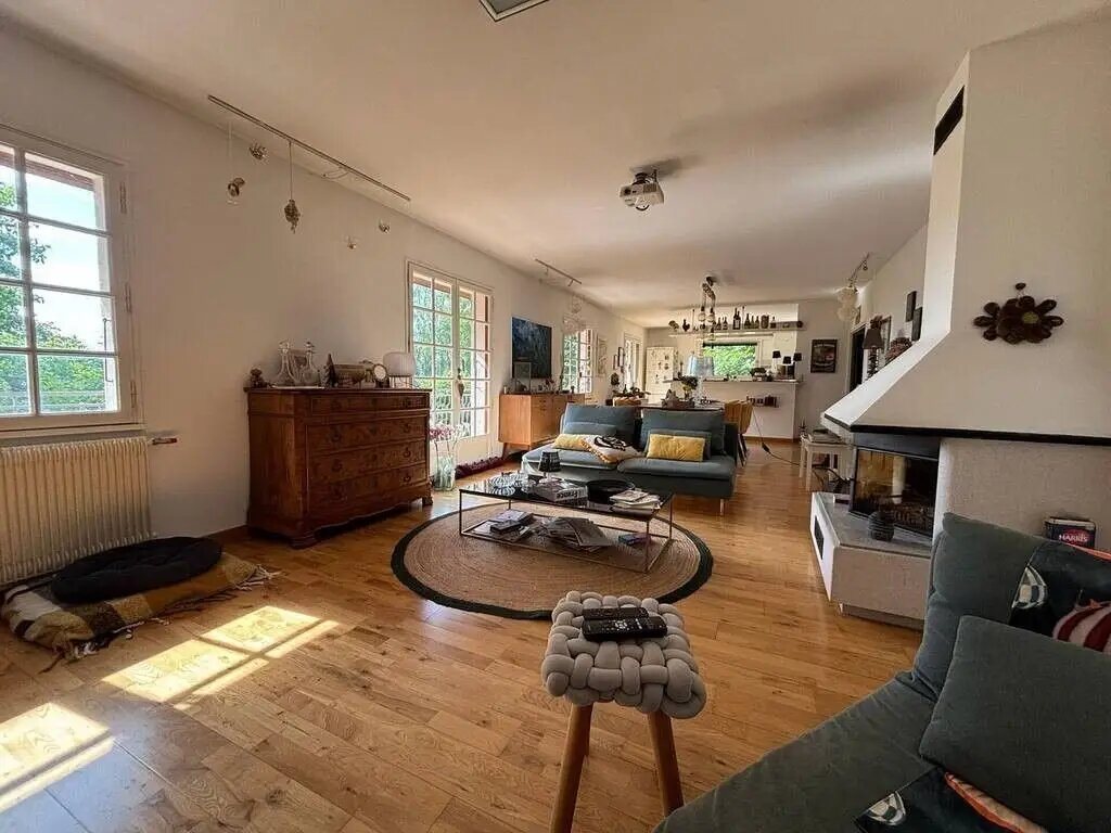 Maison à vendre, 214m², Divonne-les-Bains