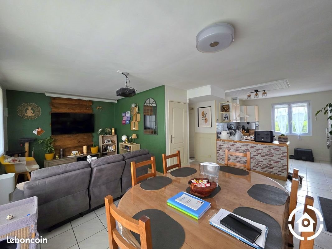 Maison à vendre, 146m², Nercillac