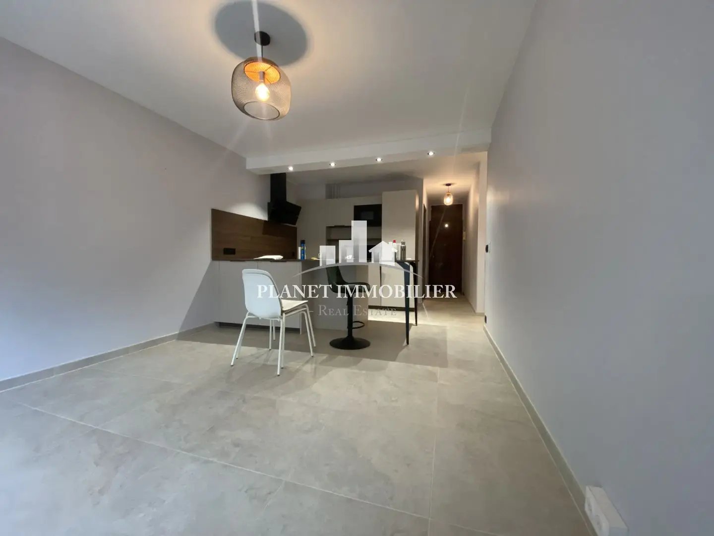 Appartement à louer, 56m², Antibes