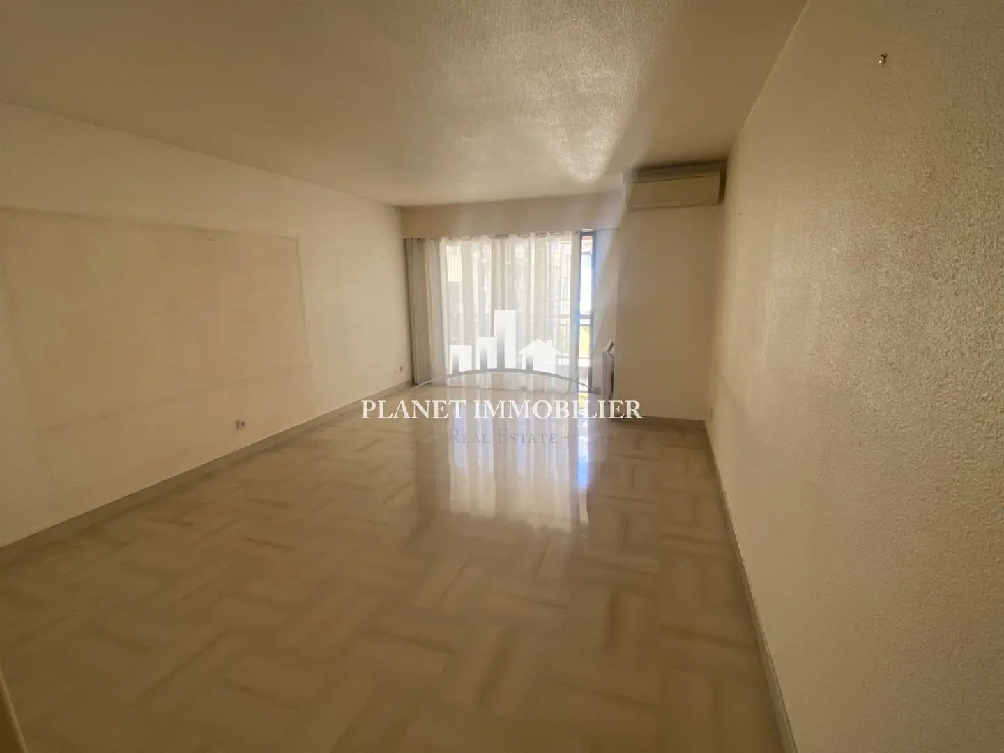 Appartement à louer, 54m², Antibes