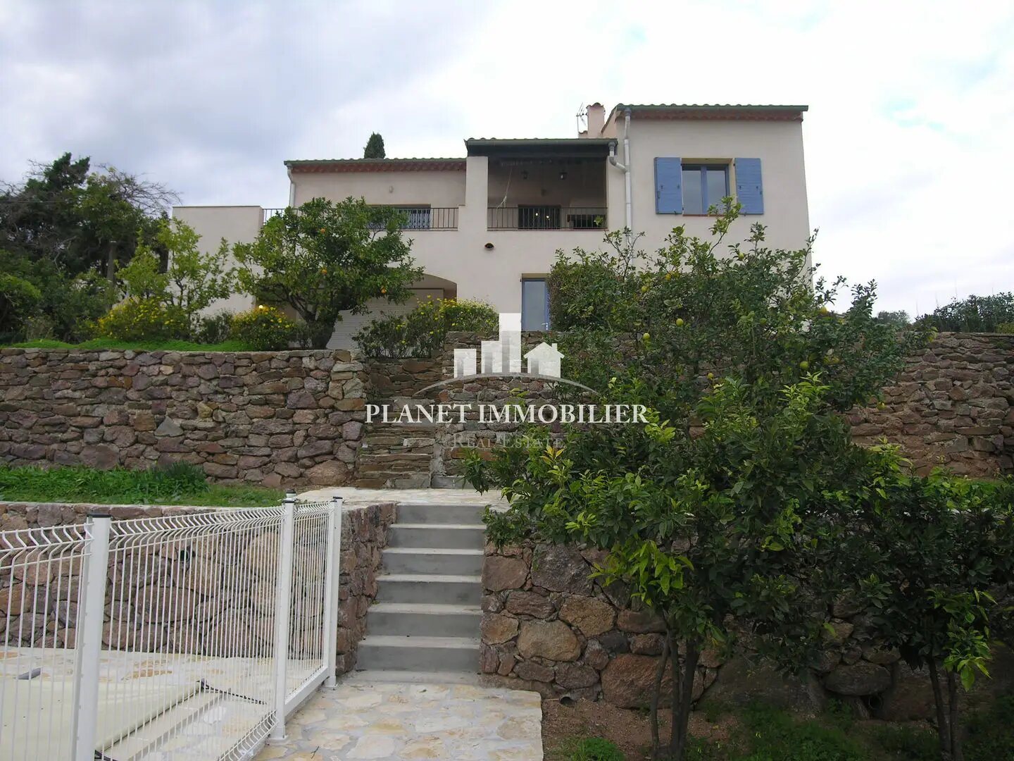 Maison à louer, 226m², Vallauris