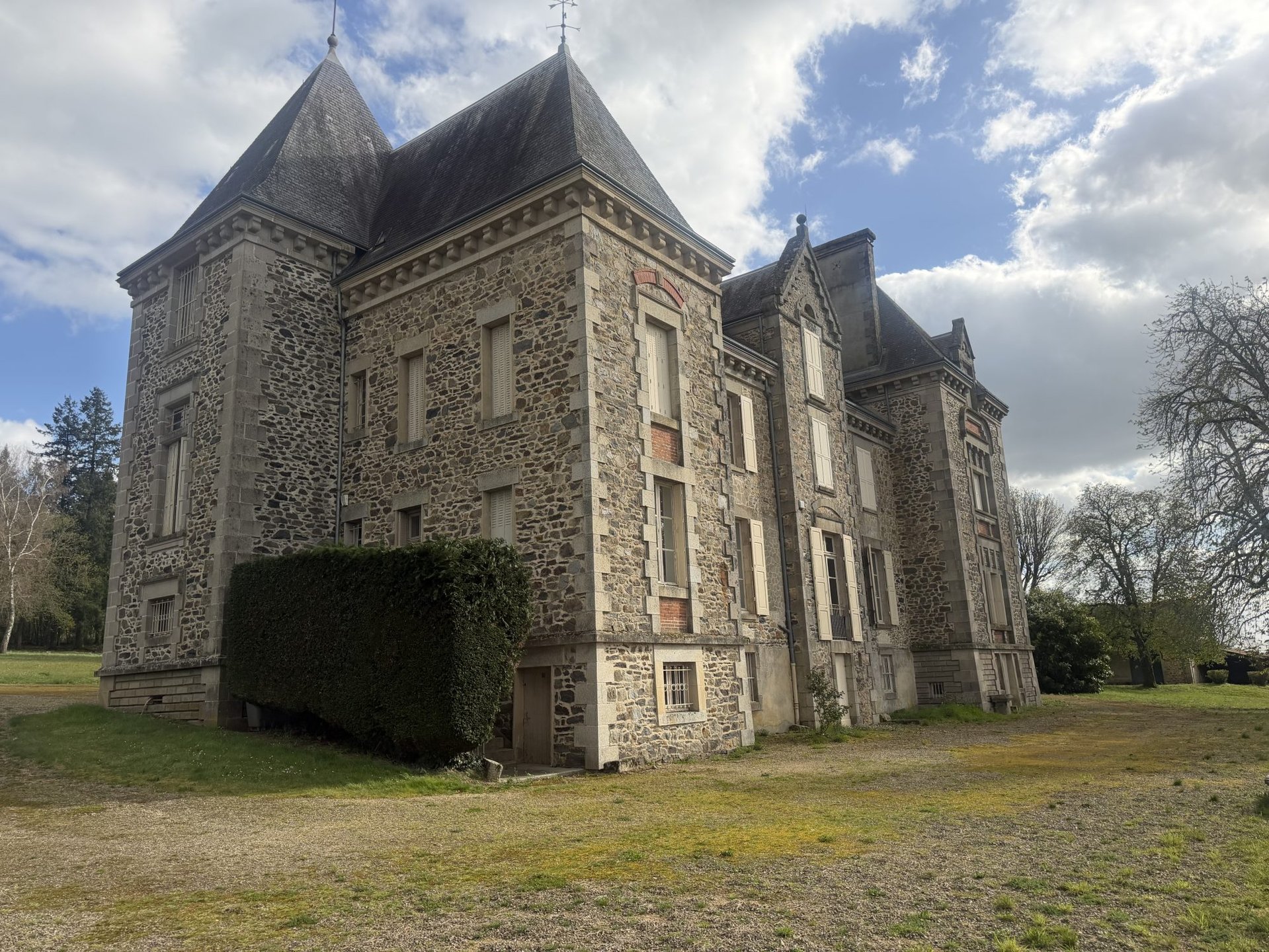Maison à vendre, 670m², Saint-Jean-Ligoure