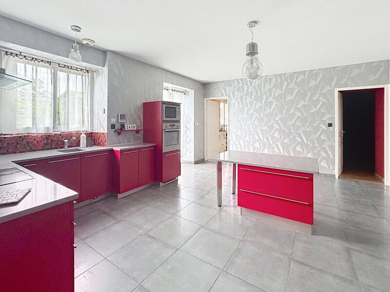 Maison à vendre, 246m², La Côte-Saint-André