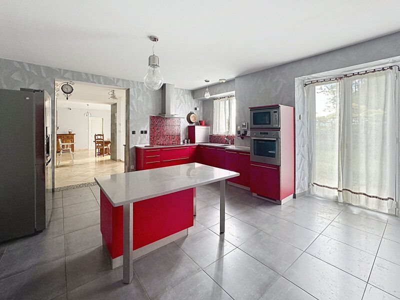 Maison à vendre, 246m², La Côte-Saint-André