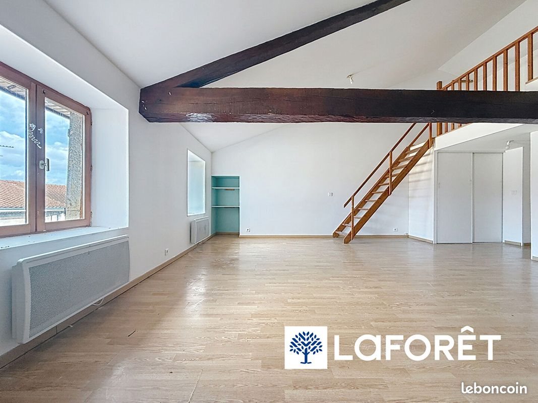 Appartement à louer, 84m², Eclose