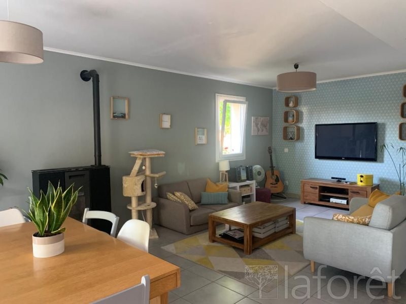 Maison à louer, 86m², Saint-Étienne-de-Saint-Geoirs