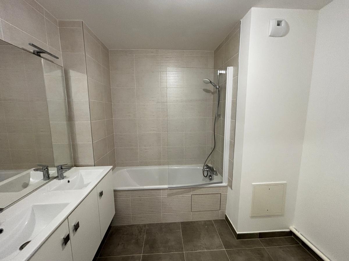 Maison à louer, 83m², Suresnes