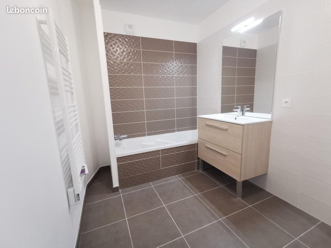 Appartement à louer, 68m², Oullins