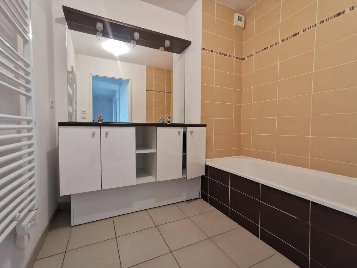 Appartement à louer, 90m², Saint-Priest