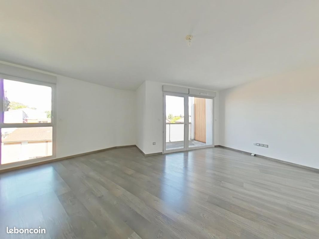 Appartement à louer, 69m², Loos