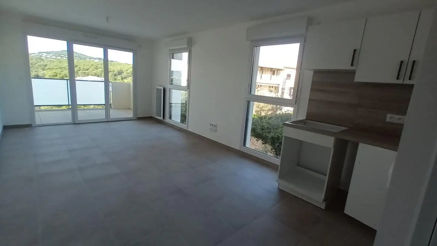 Appartement à louer, 66m², Antibes