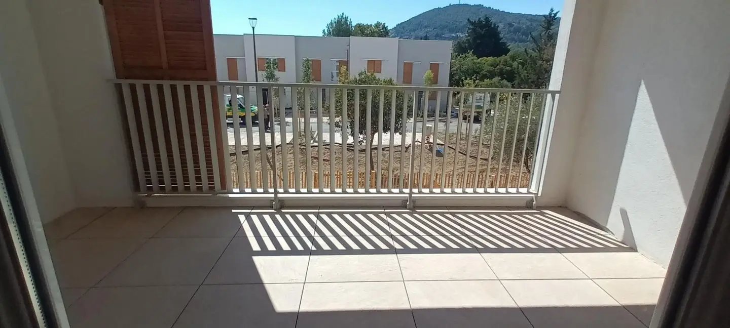 Appartement à louer, 63m², Solliès-Pont