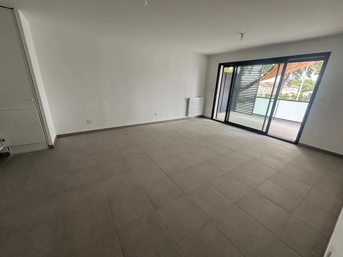 Appartement à louer, 66m², Lespinasse