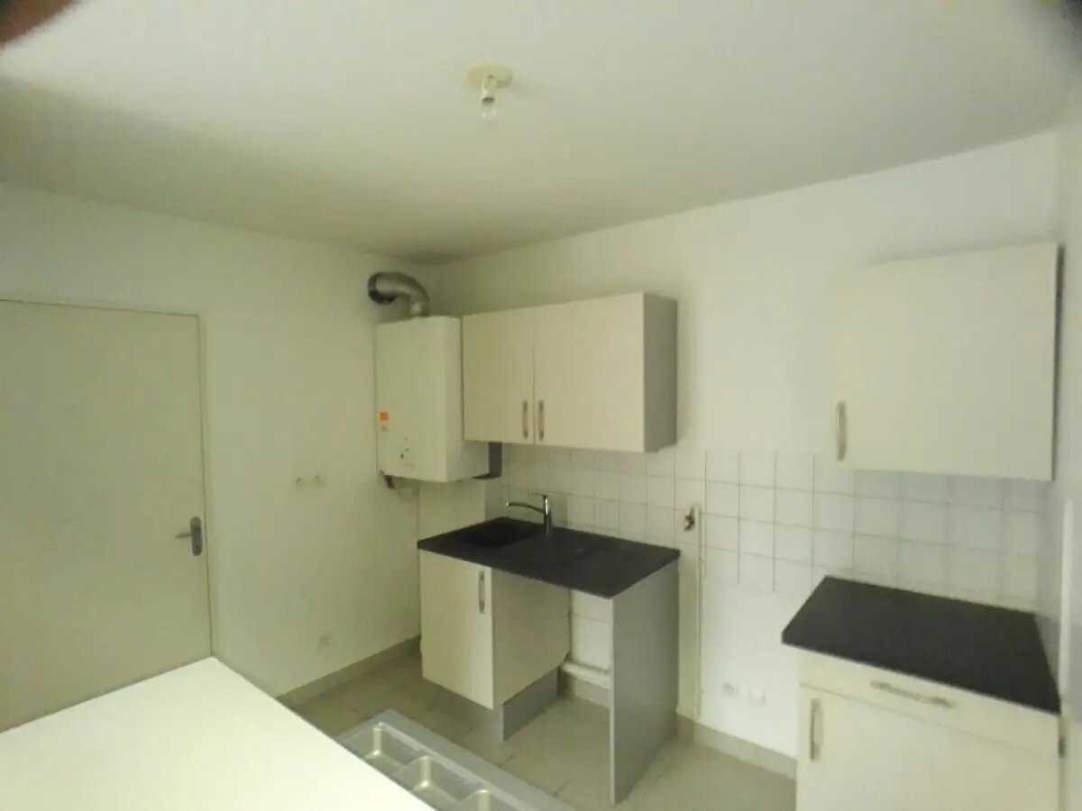 Appartement à louer, 91m², Sathonay-Camp