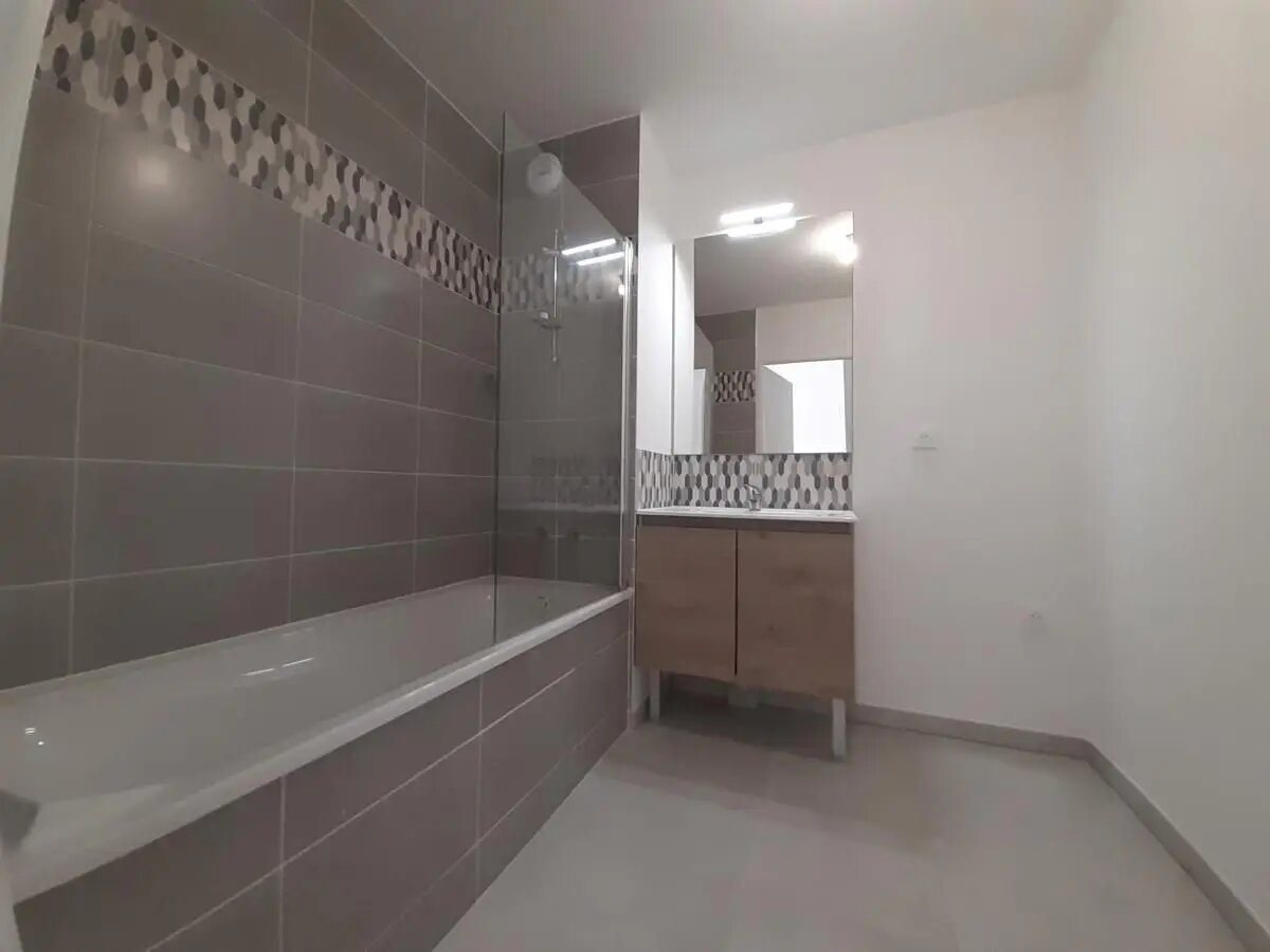 Appartement à louer, 66m², Marsillargues
