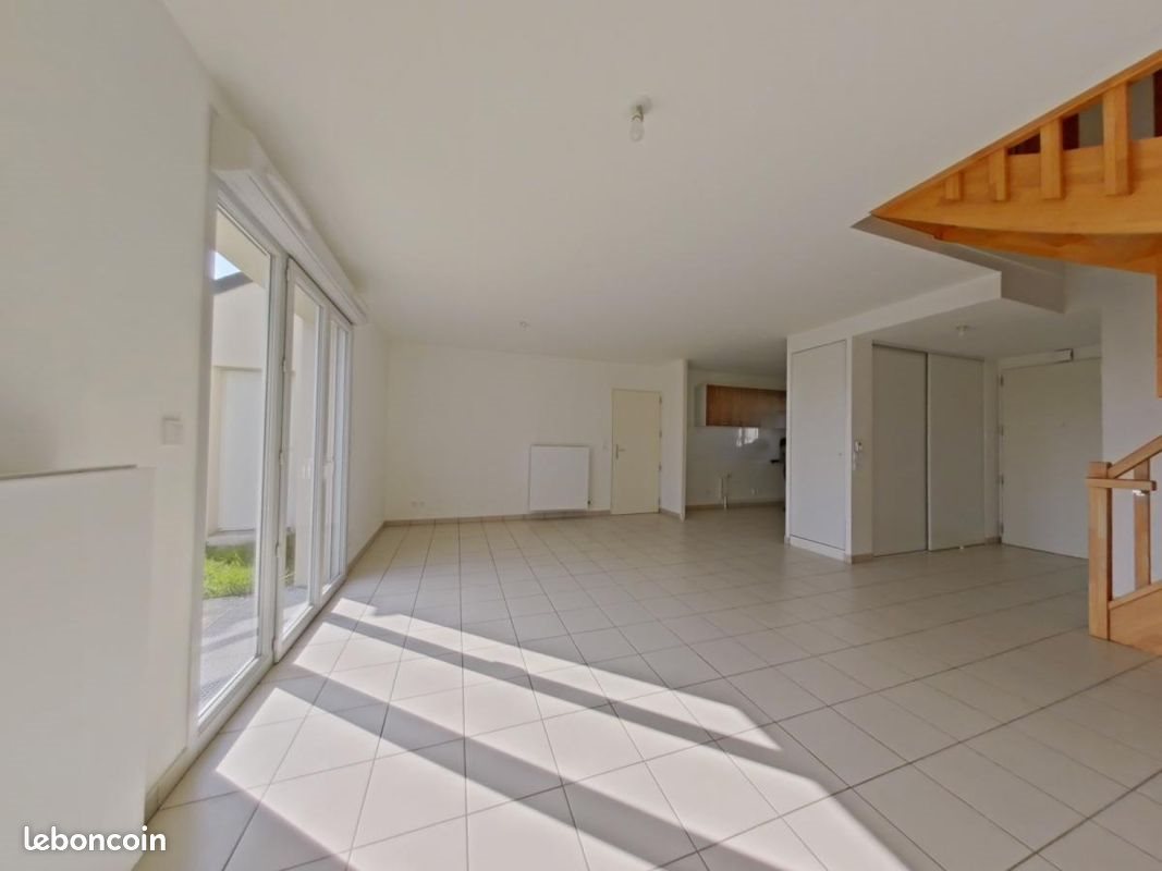Maison à louer, 75m², Savigny-en-Véron