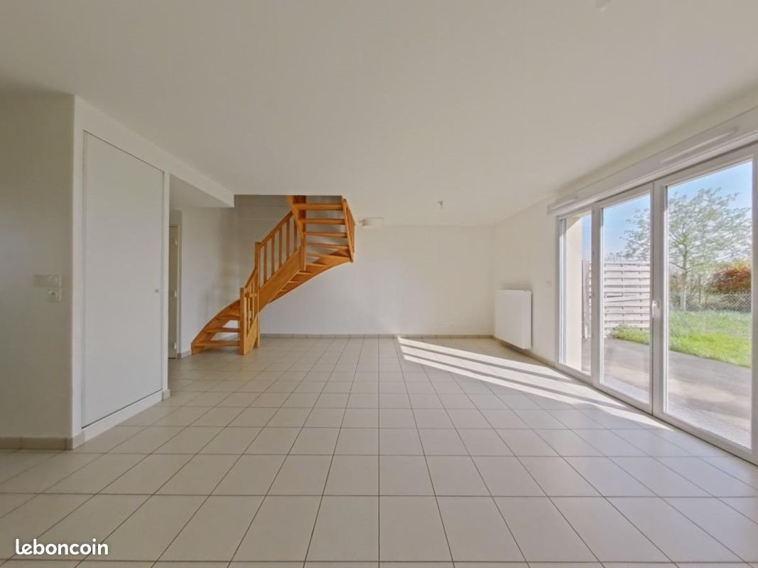 Maison à louer, 75m², Savigny-en-Véron