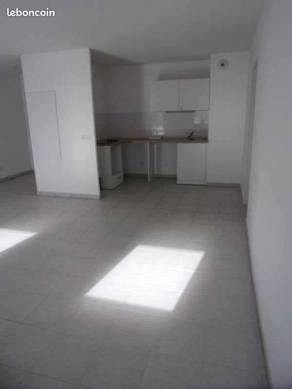 Appartement à louer, 77m², Marseille 8ème