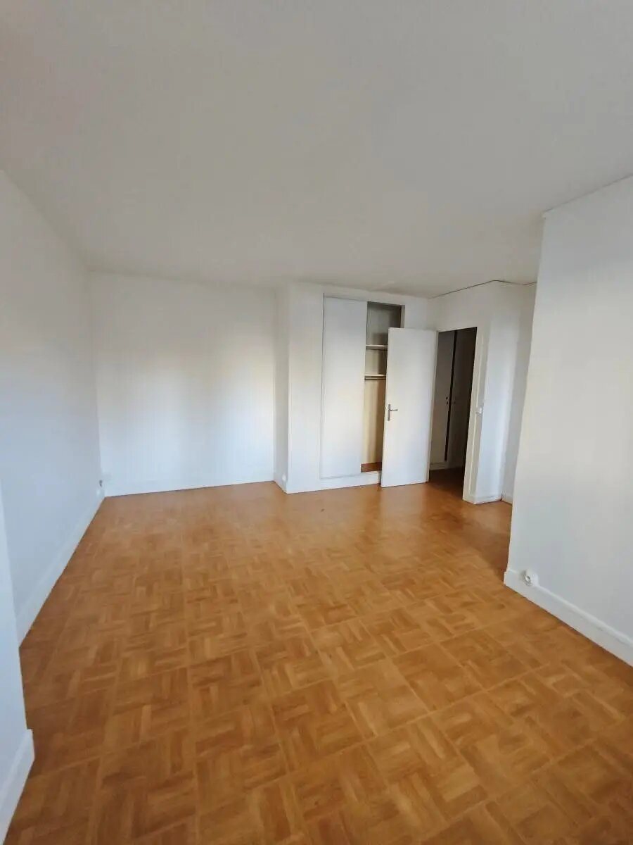 Appartement à louer, 33m², Courbevoie