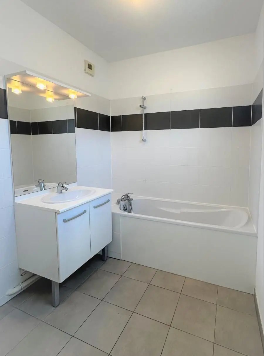 Appartement à louer, 75m², Hoenheim