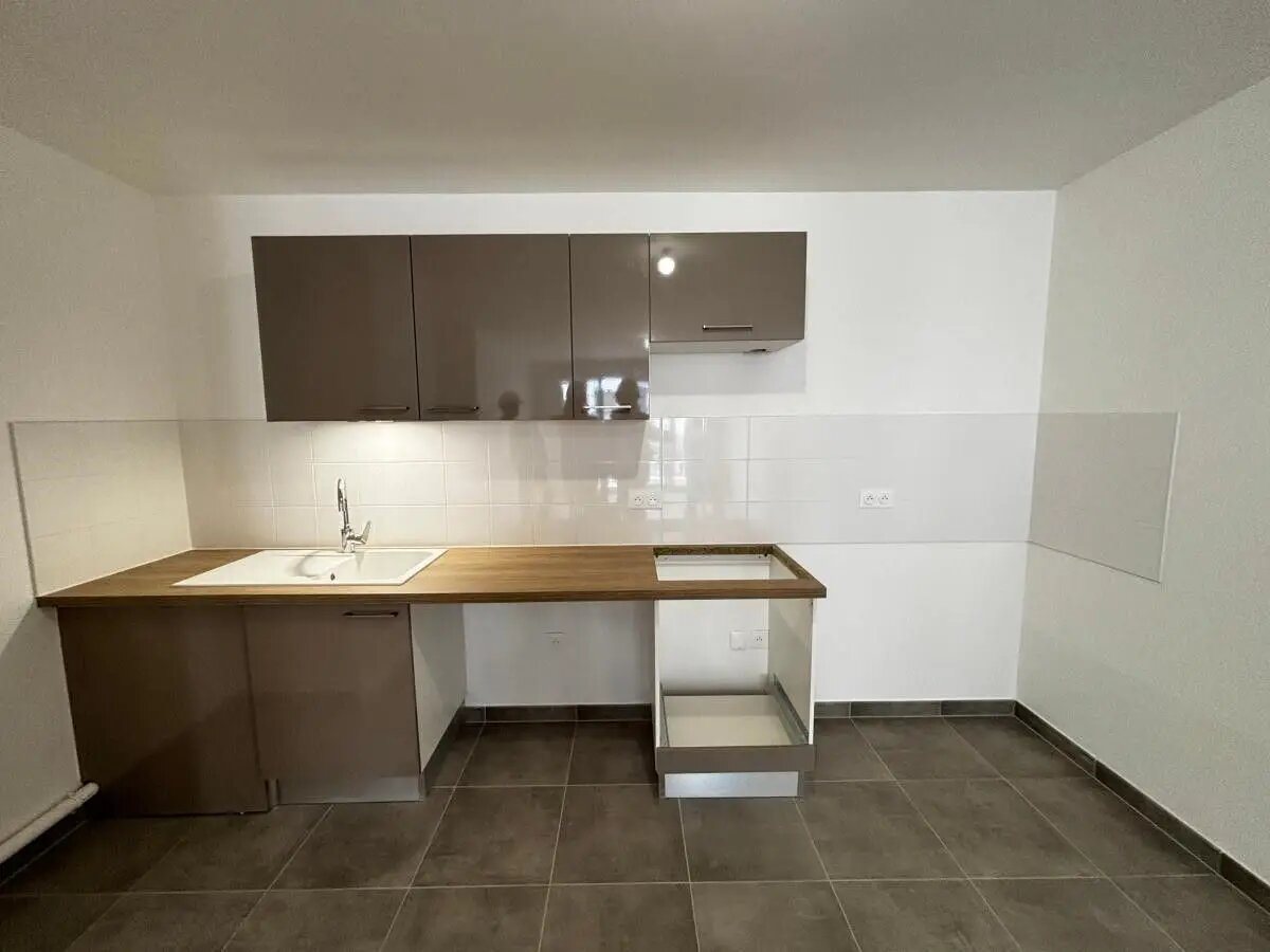 Appartement à louer, 61m², Suresnes