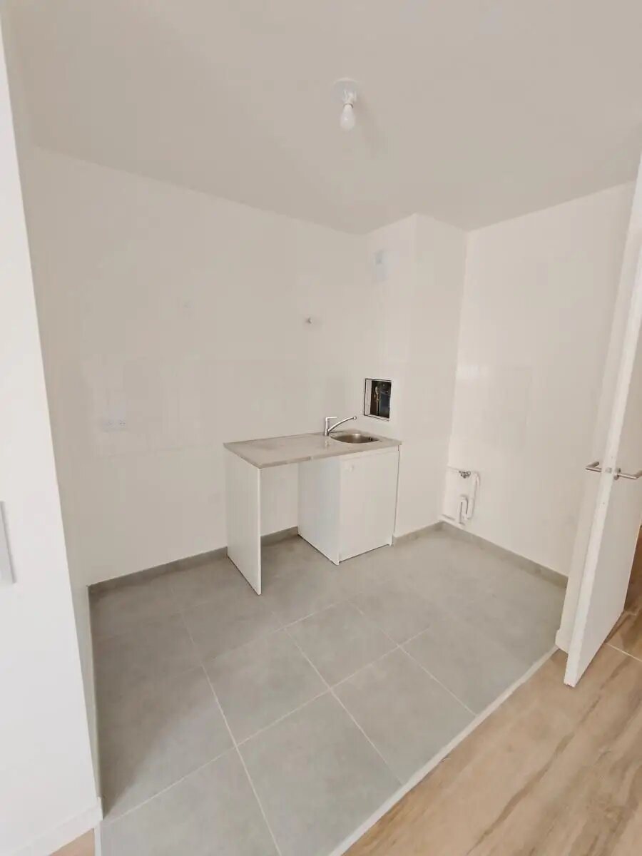 Appartement à louer, 65m², Courbevoie