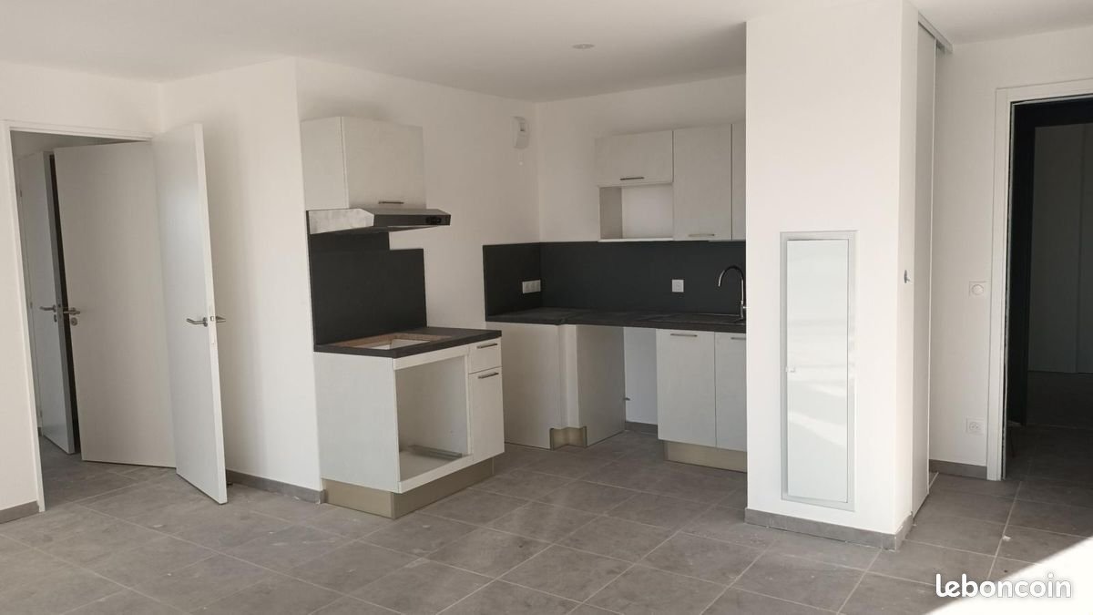 Appartement à louer, 69m², Grasse