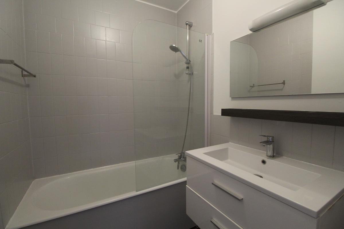 Appartement à louer, 67m², Courbevoie