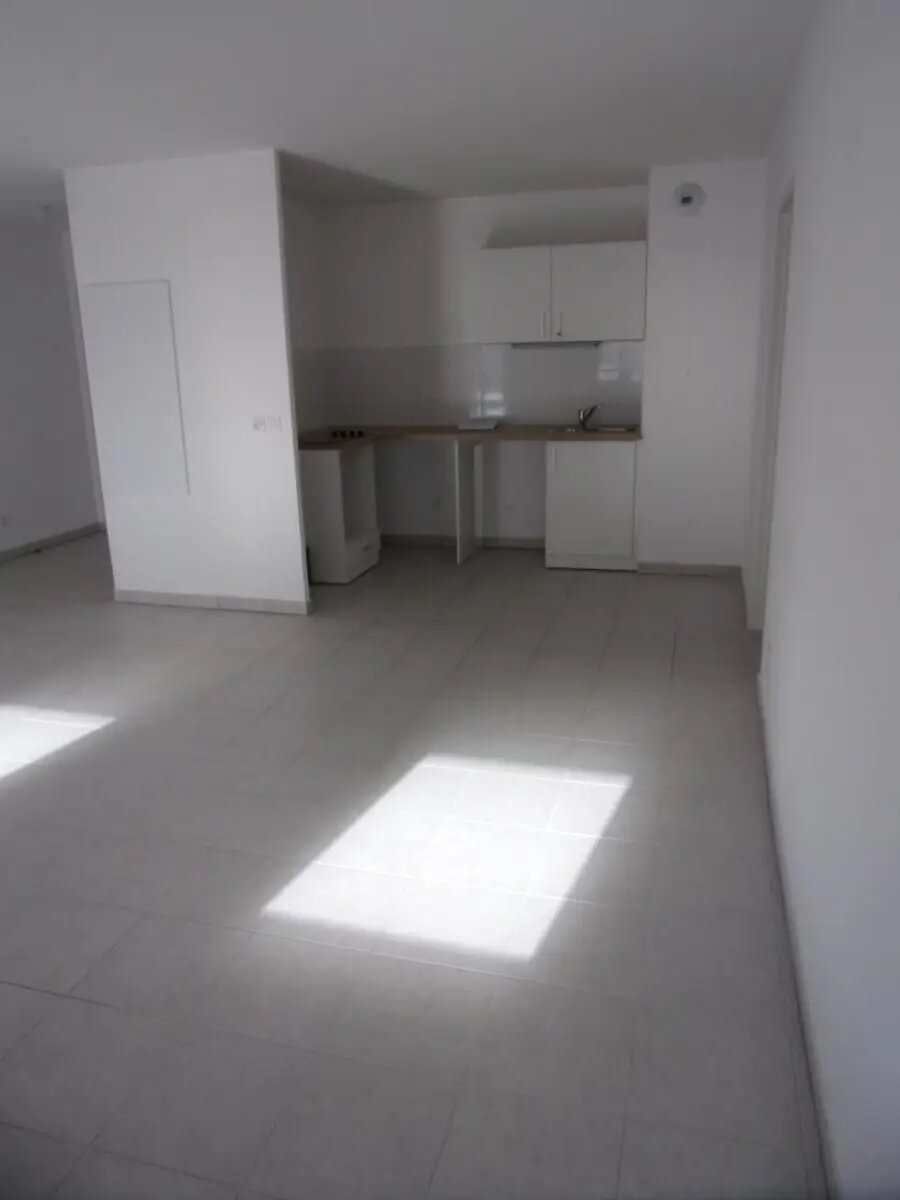 Appartement à louer, 35m², Marseille 8ème