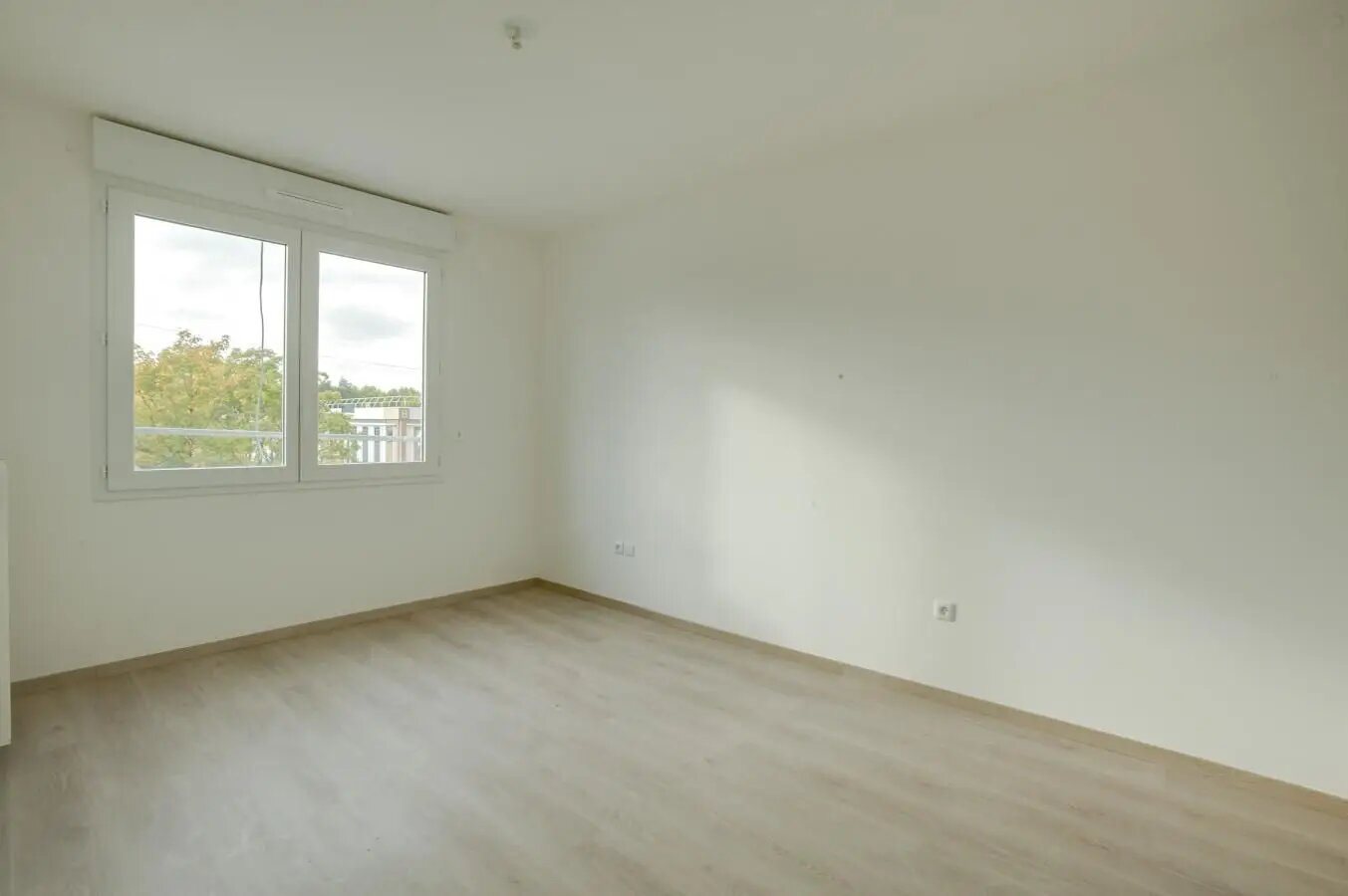 Appartement à louer, 73m², Lognes
