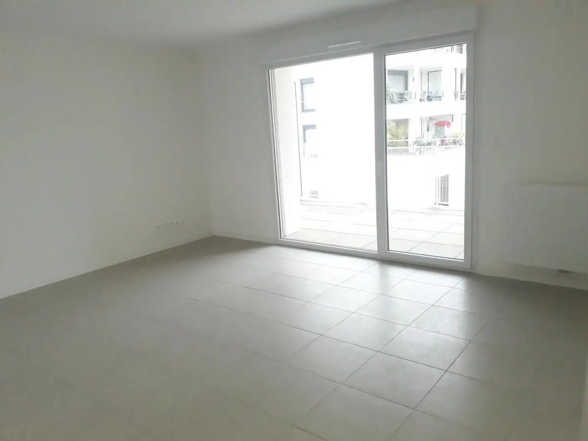 Appartement à louer, 86m², Sathonay-Camp