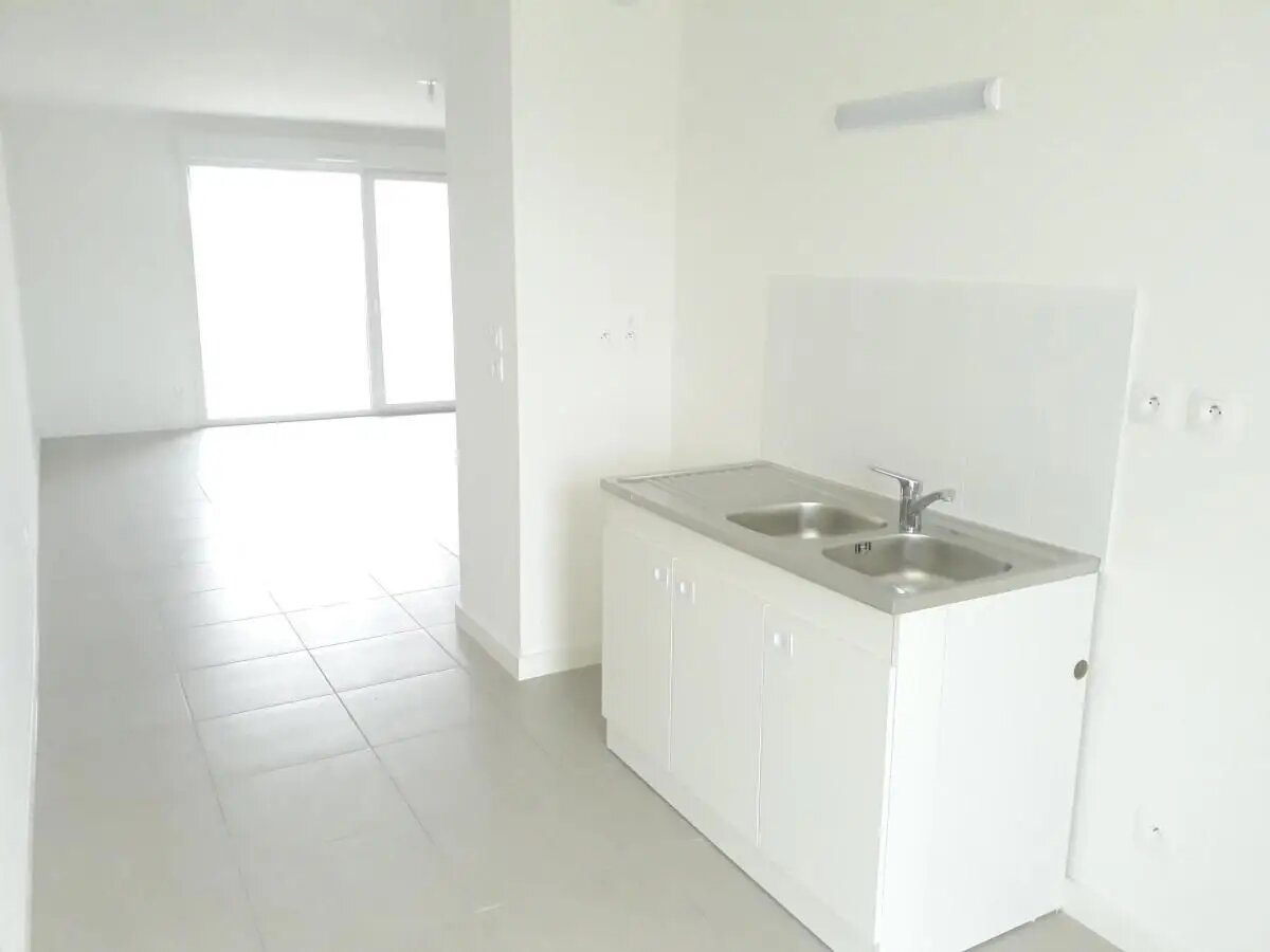 Appartement à louer, 86m², Sathonay-Camp