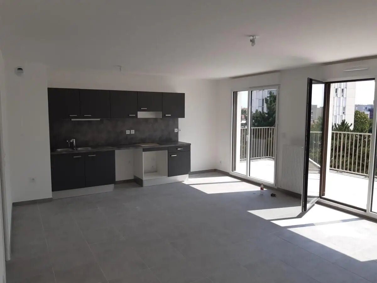 Appartement à louer, 84m², Bron