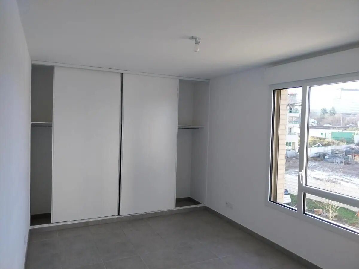 Appartement à louer, 84m², Bron