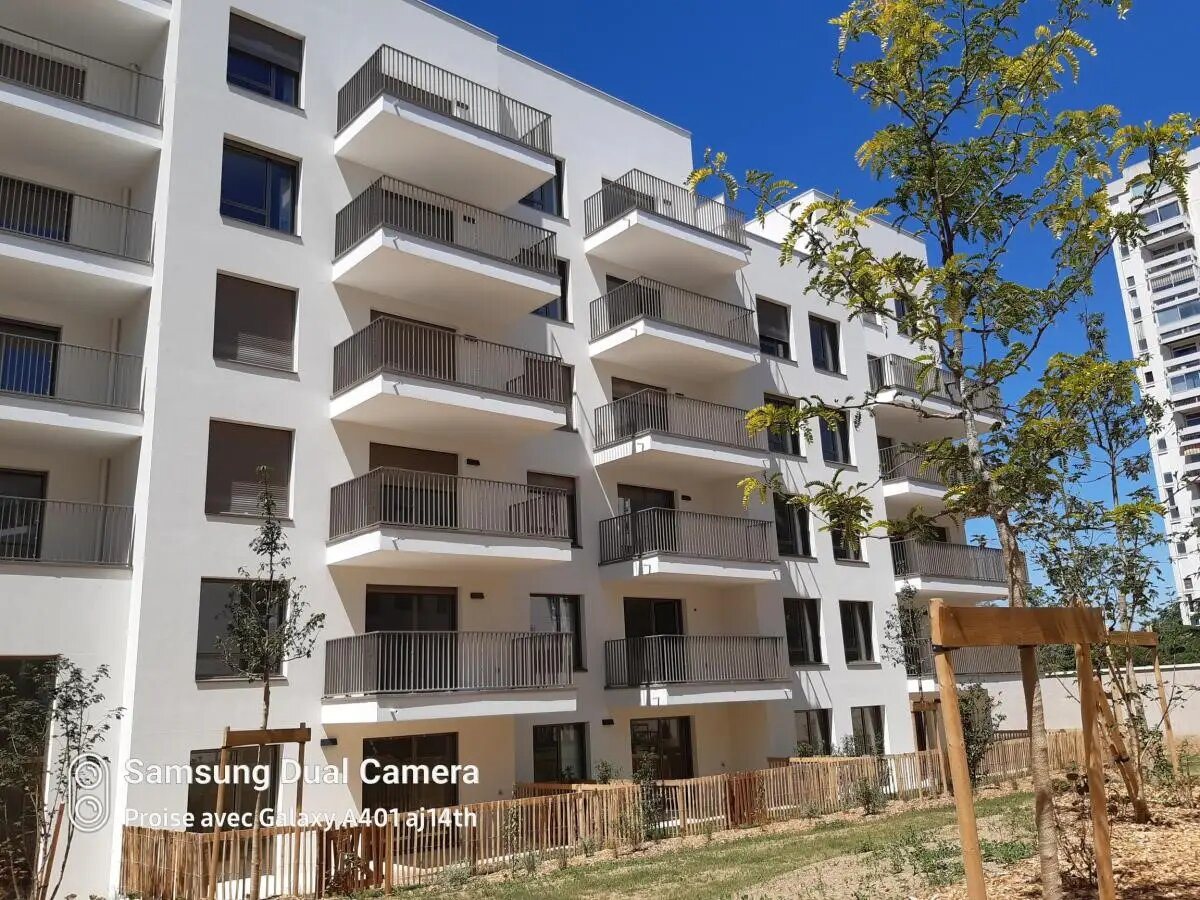 Appartement à louer, 84m², Bron
