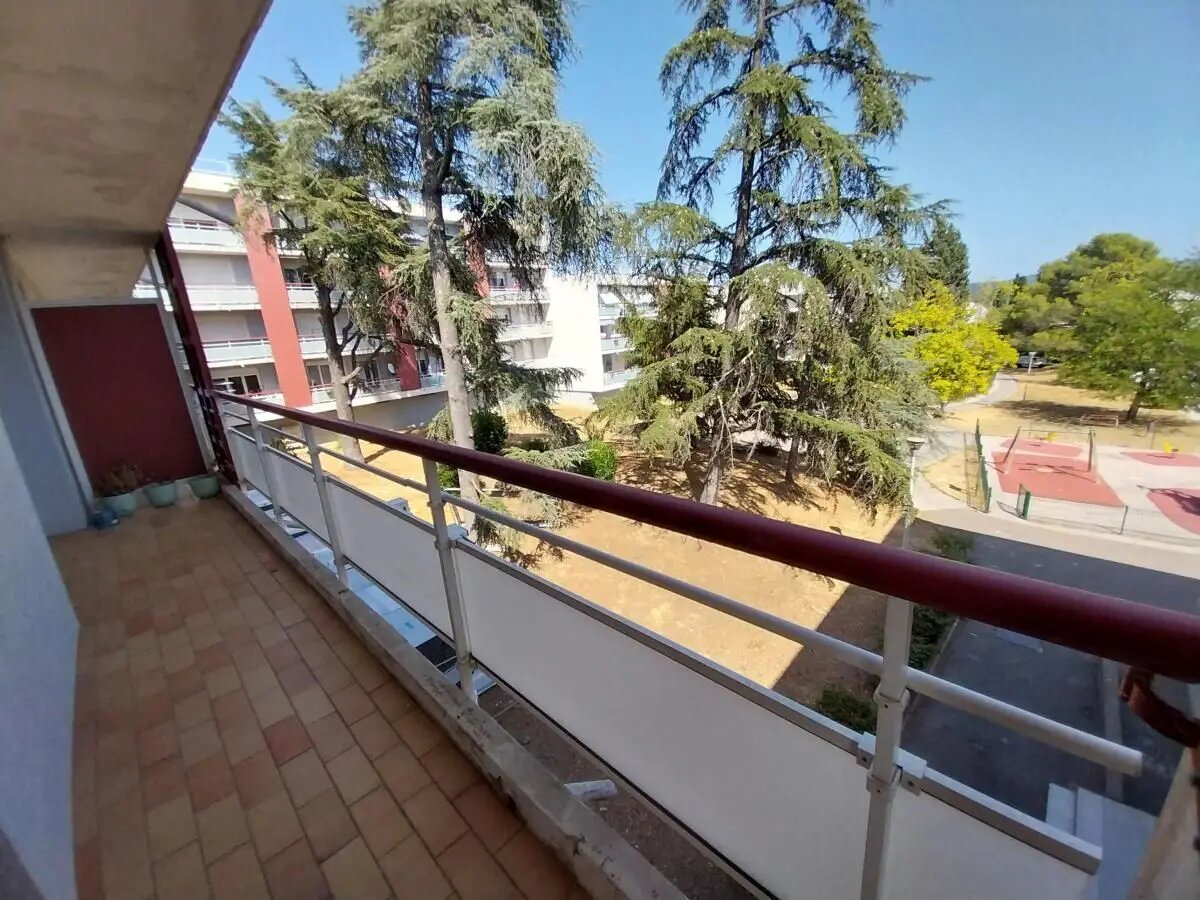 Appartement à louer, 73m², Cogolin