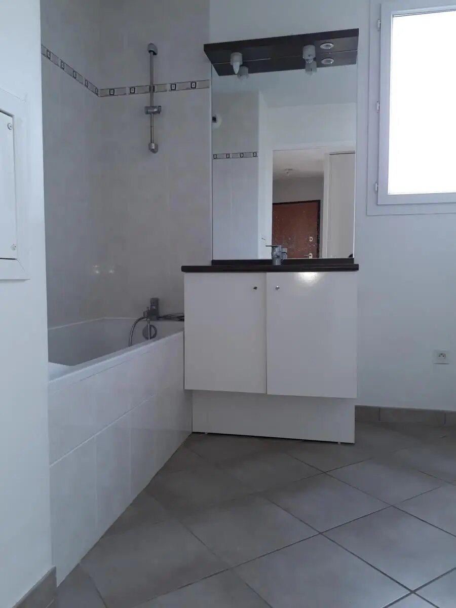 Appartement à louer, 69m², Prévessin-Moëns