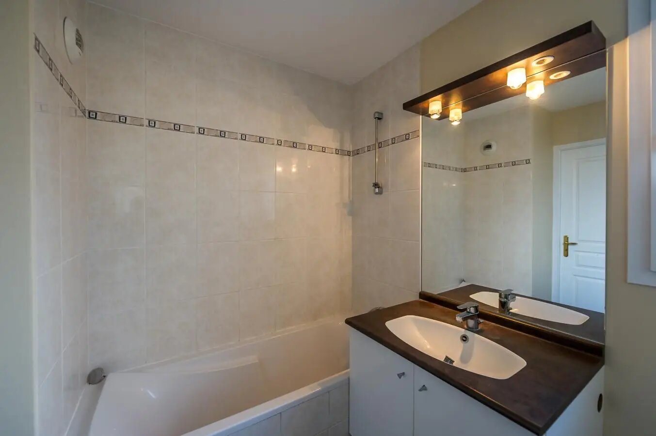 Appartement à louer, 69m², Prévessin-Moëns