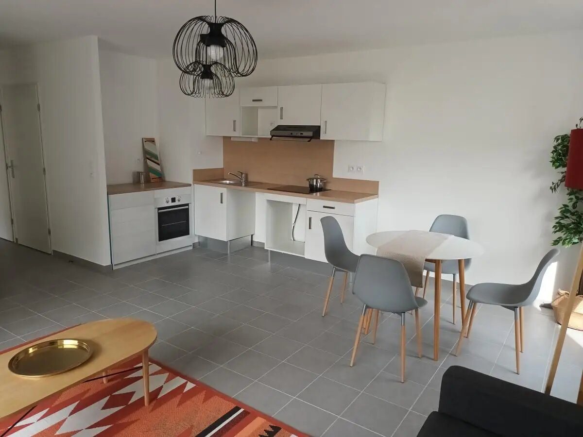 Appartement à louer, 66m², Gex